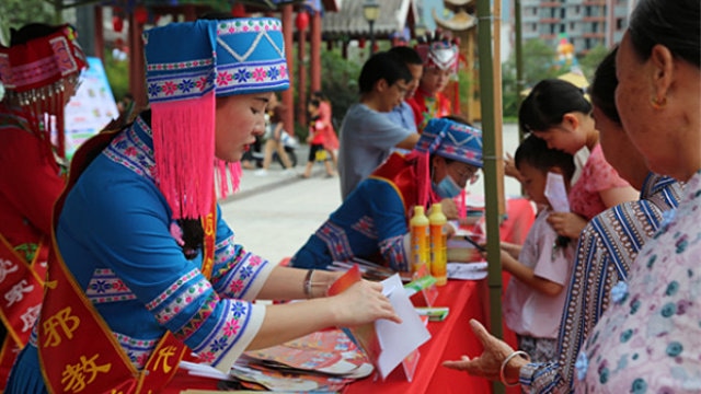 7月18日、広西チワン族自治区の河池市で朱朱祭りの際に、反xiejiao宣伝活動が行われました。 （インターネットから派生）