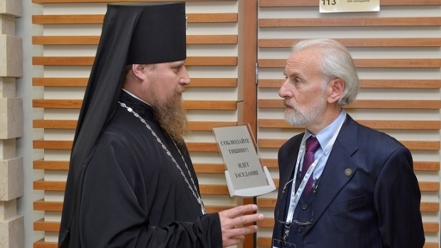 Alexander Dvorkin, preaching his gospel to Orthodox clergy (from Facebook).