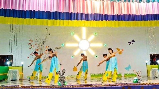 Dancing in Life Zen Temple communes. Source: Life Zen Temple.