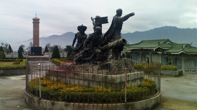 Monument to Hong and the Taiping, Mengshan town, Wuzhou prefecture, Guangxi province.