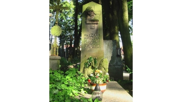 Anežka’s grave in the cemetery of Polna.