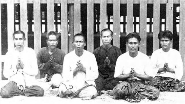 Members of Chinese secret societies on trial in Siam. 