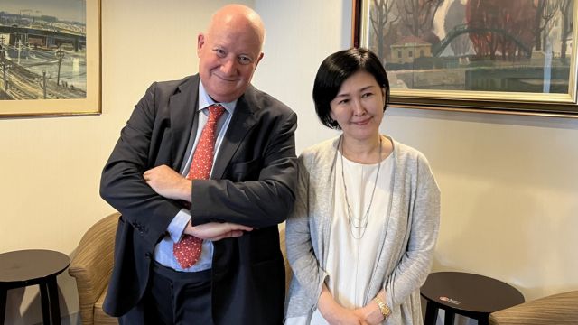 Massimo Introvigne with journalist Masumi Fukuda in Tokyo.