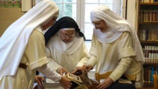 聖霊のドミニコ会修道女たち: 信教の自由をめぐるバチカン対フランス