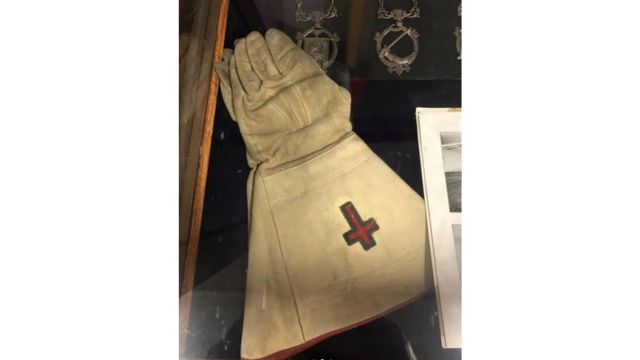 Cody’s Masonic gloves on display at Platte Valley Lodge no. 32, North Platte, Nebraska. From X.