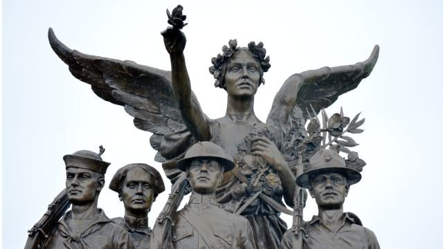 Alonzo Victor Lewis (1886–1946), Winged Victory Monument in Olympia, Washington, a typical post-World-War-I Nike. Credits.