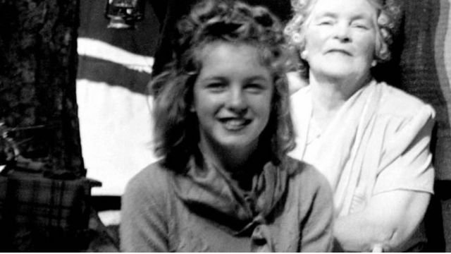 Young Marilyn Monroe with Aunt Ana. From X.