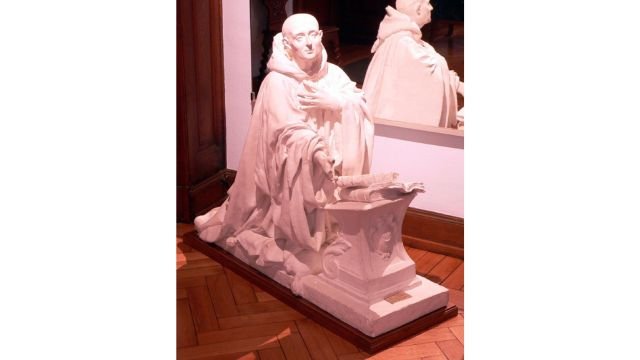 Statua in gesso di Dom Calmet, municipio di Munster. Credits.