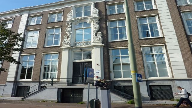 Permanent Court of Arbitration met in this building in The Hague
