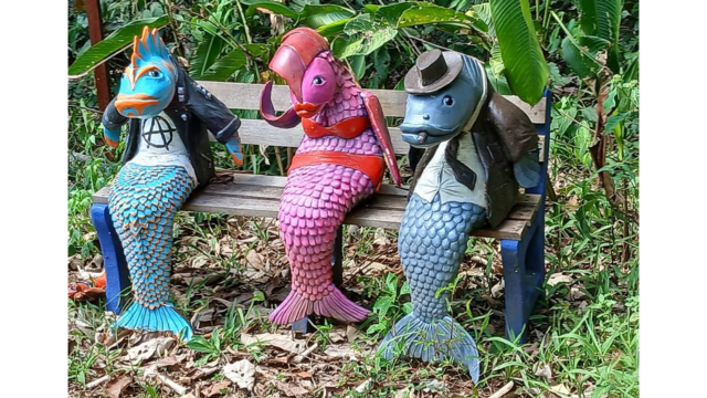 Fishes waiting at the Kingsley bus stop.