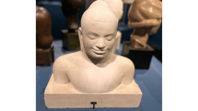 Vũ Cao Đàm’s bust of Buddha (1933).