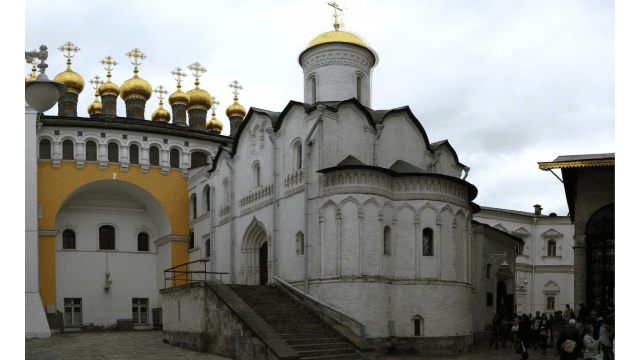 Upper Savior’s Cathedral and Terem churches, Kremlin, Moscow, photographed in 2008. Credits.