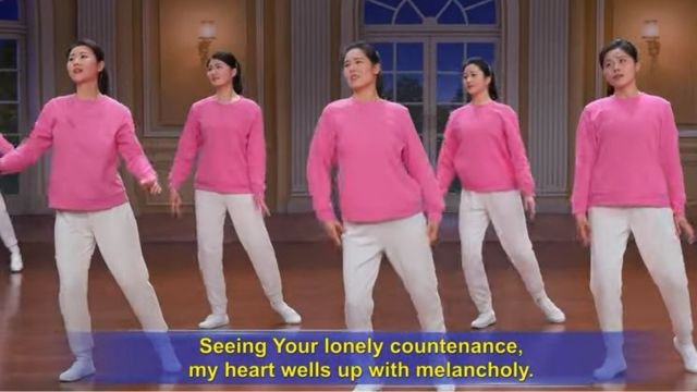 Rifugiati della CDO si esibiscono in un video promozionale. Questi video sono attentamente esaminati dall’intelligence cinese, anche attraverso tecniche di riconoscimento facciale.