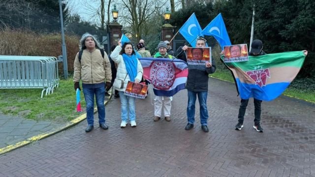 “Lonely Uyghur” and Friends Protest China’s Vice-Premier’s Visit to the Netherlands