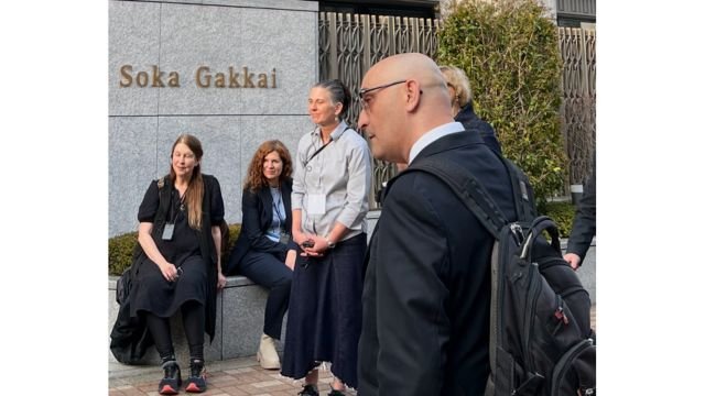 PierLuigi Zoccatelli in visita alla Soka Gakkai a Tokyo con altri studiosi, marzo 2024.
