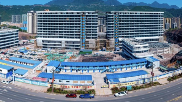 Gulin County&rsquo;s People Hospital. From Weibo.