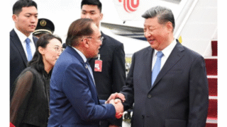 中国の圧力を受け、マレーシアは法輪功学習者76人を逮捕した