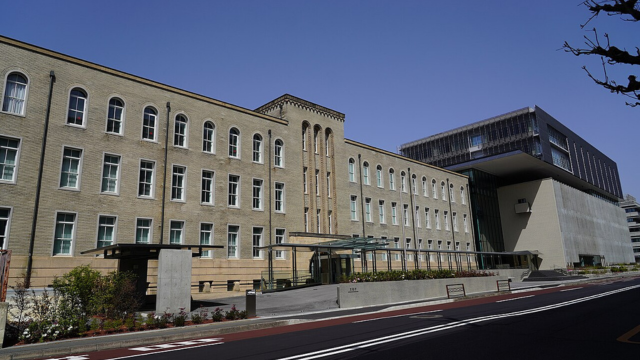 文化庁の京都本部。Credits