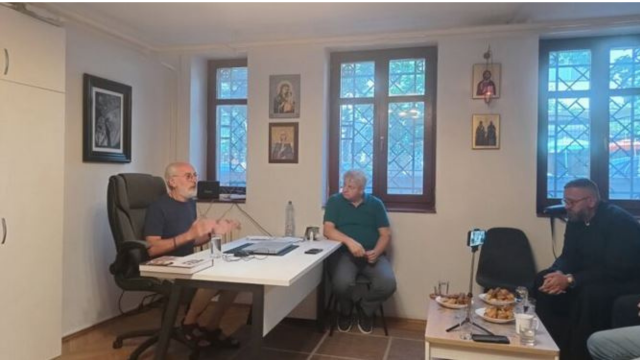 Dvorkin lecturing at the FECRIS branch in Belgrade just days after the latter’s representatives had attended the FECRIS conference in Brussels. Source: Missionary Department, Archdiocese of Belgrade-Karlovci.