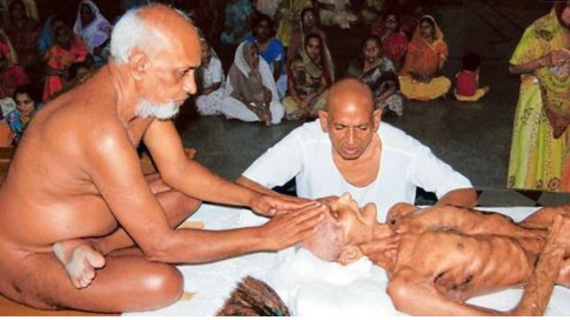 Jain monks assist an old man performing Sallekhana. From X.
