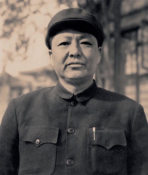 Xi Zhongxun (1913–2002). Credits.
