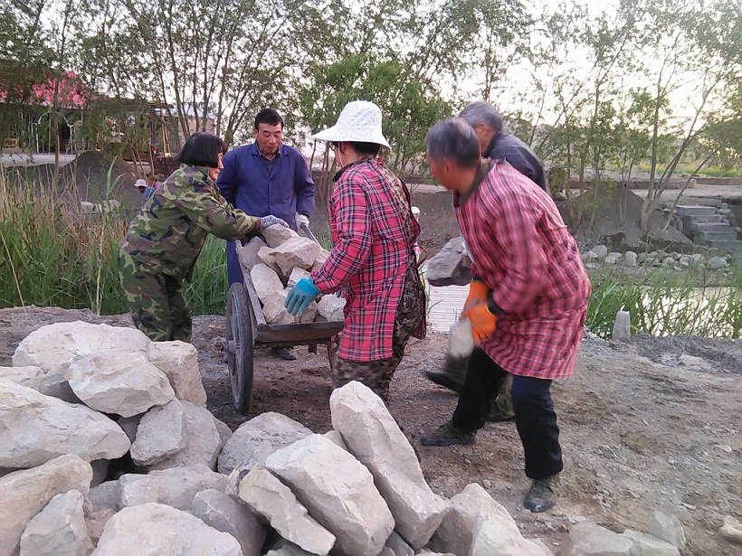 Celestials in Xinjiang.