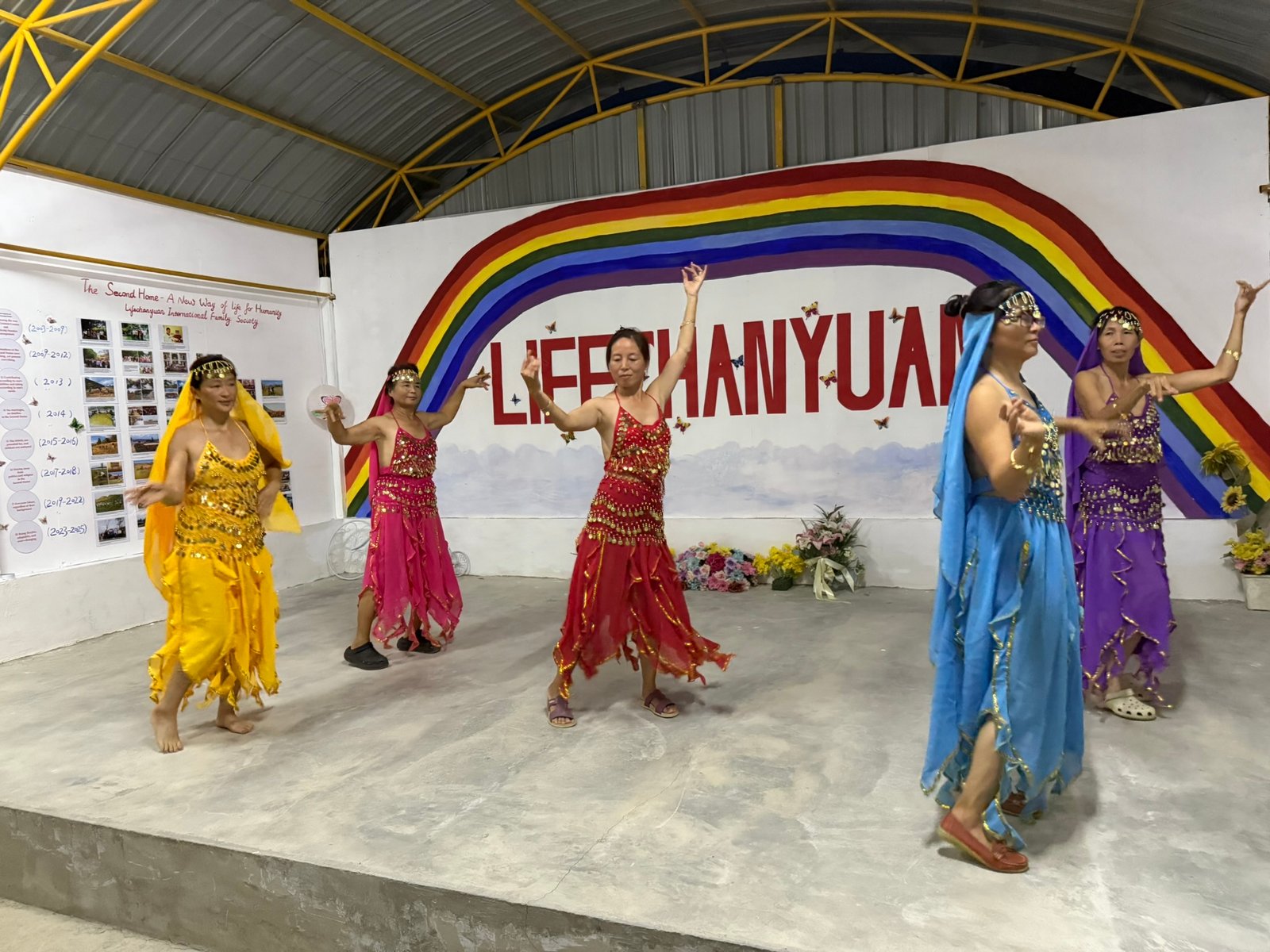 Dances and music in the Thai Second Home.