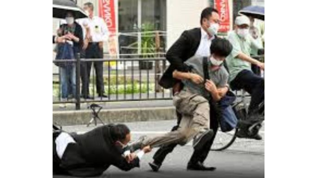 暗殺者が殉教者となるとき：日本の安倍晋三暗殺犯裁判と毎日新聞の奇妙な主張