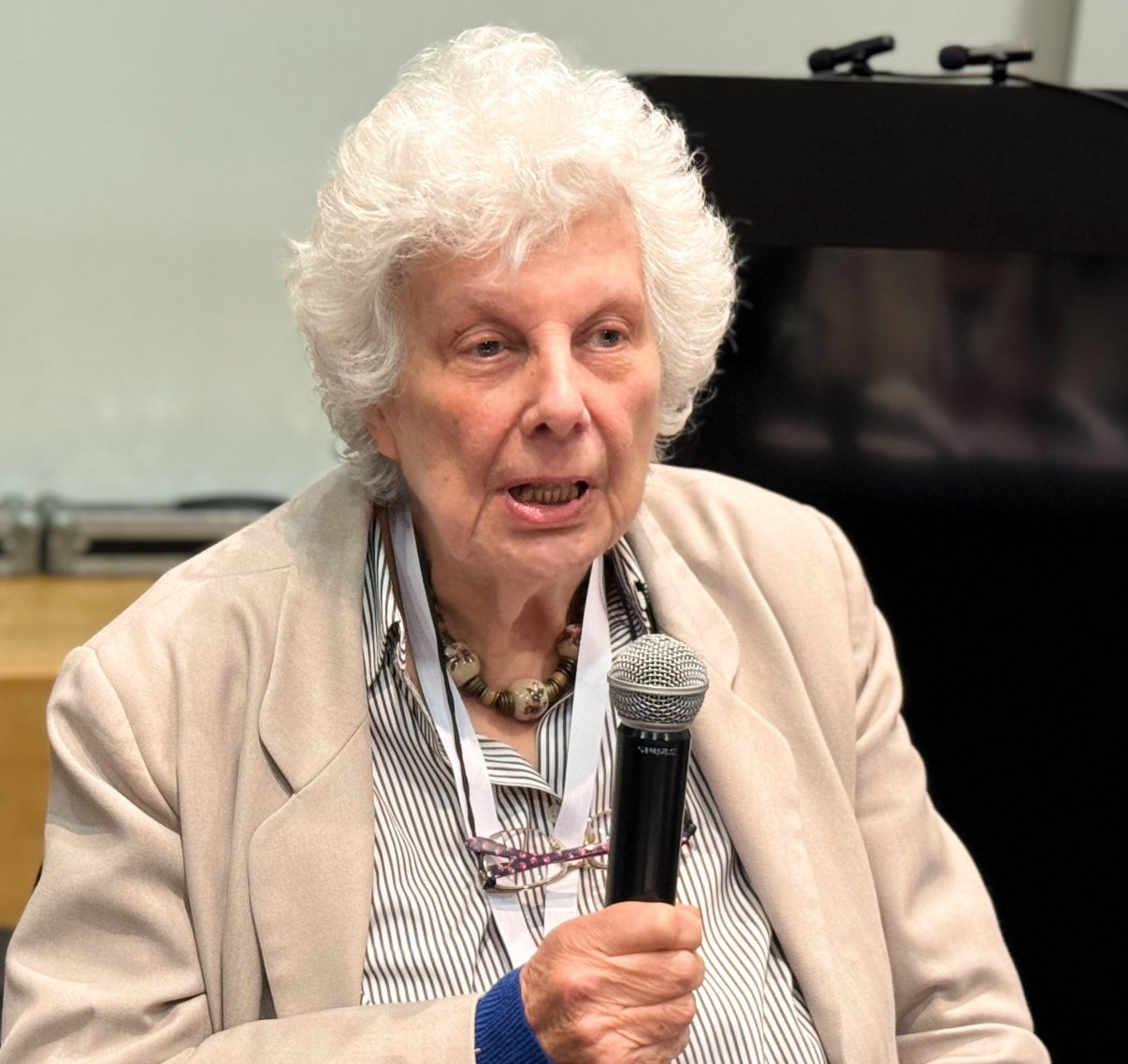 Eileen Barker concludes the session.