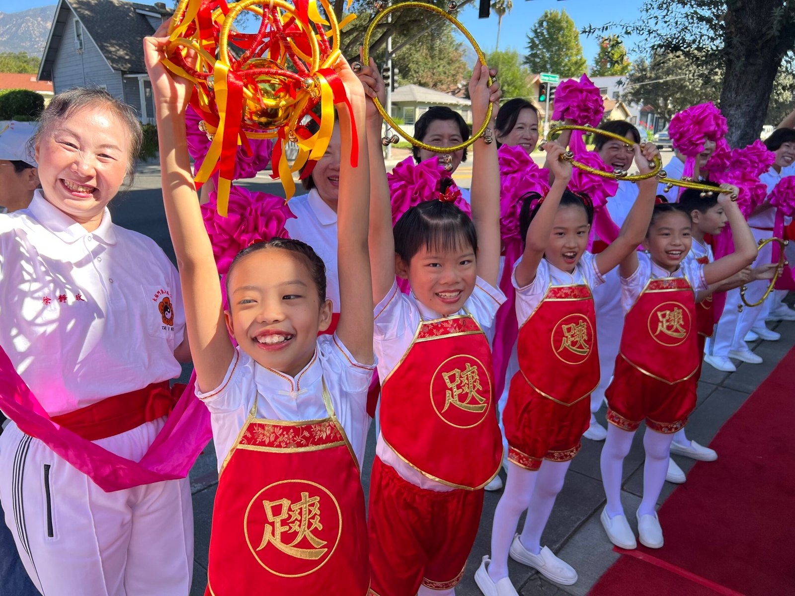Dizi from all generations greeting visitors at the Pasadena Tai Ji Men Qigong Academy.