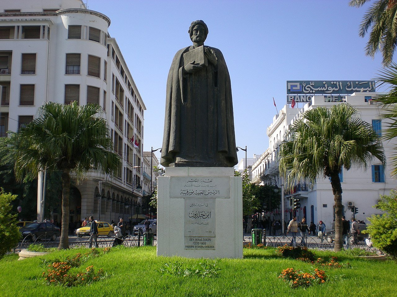 Statue of ibn Khaldun (1332–1406) in Tunis. Credits.