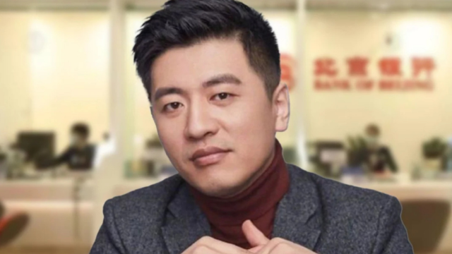 “Three Closures in a Row”: Applauding the Party Becomes Mandatory in China