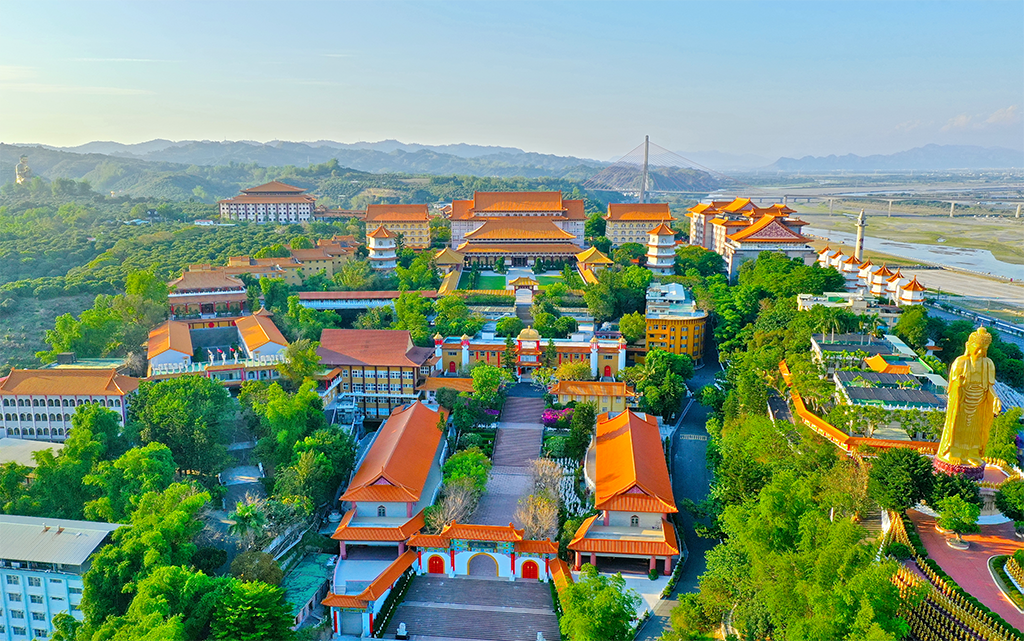 The headquarters of Fo Guang Shan, which was also a victim of the 1996 religious crackdown. Credits.