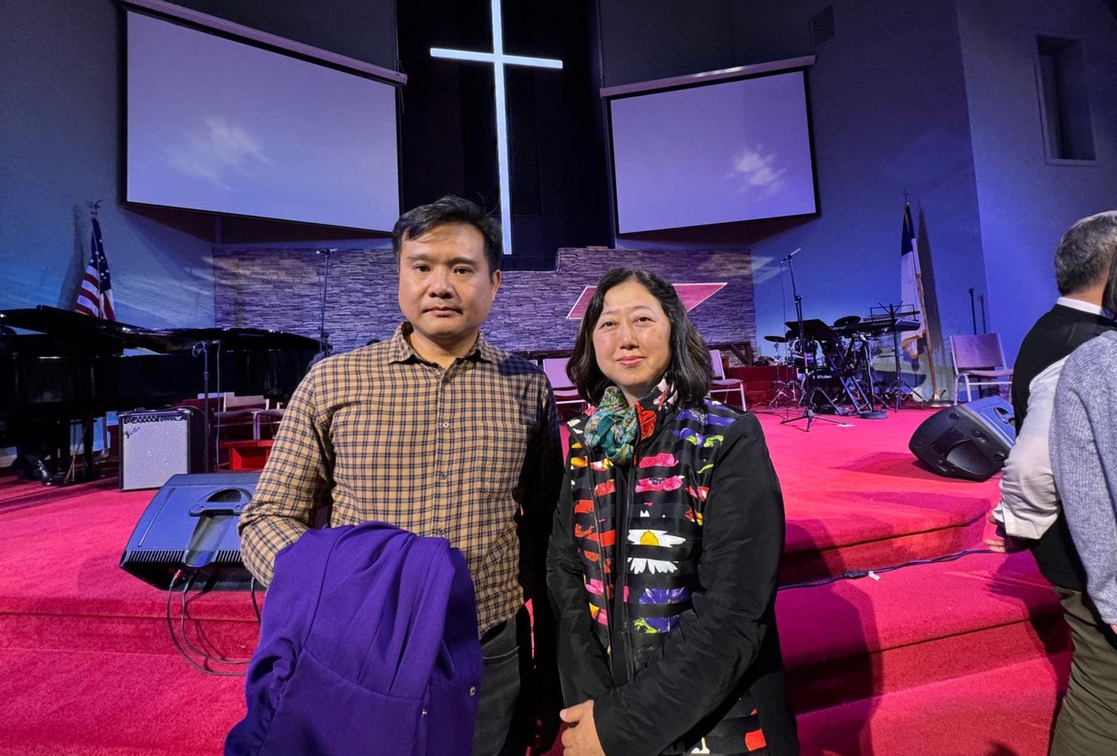 After the evening prayer meeting, I took a photo with Pastor Anna Liu of Beijing Zion Church.