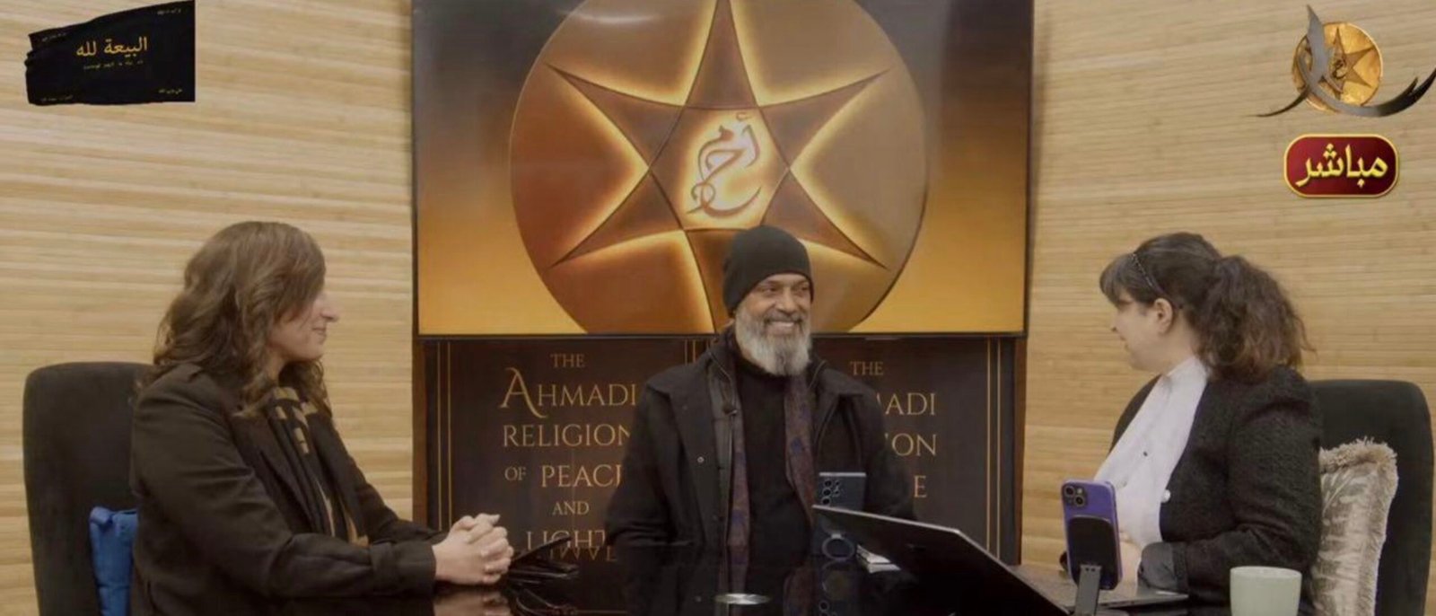  Aharon in dialogue with the Palestinian co-host of “The Mahdi Has Appeared.”