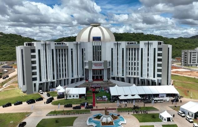 The building hosting the High Court of Tanzania. From X.