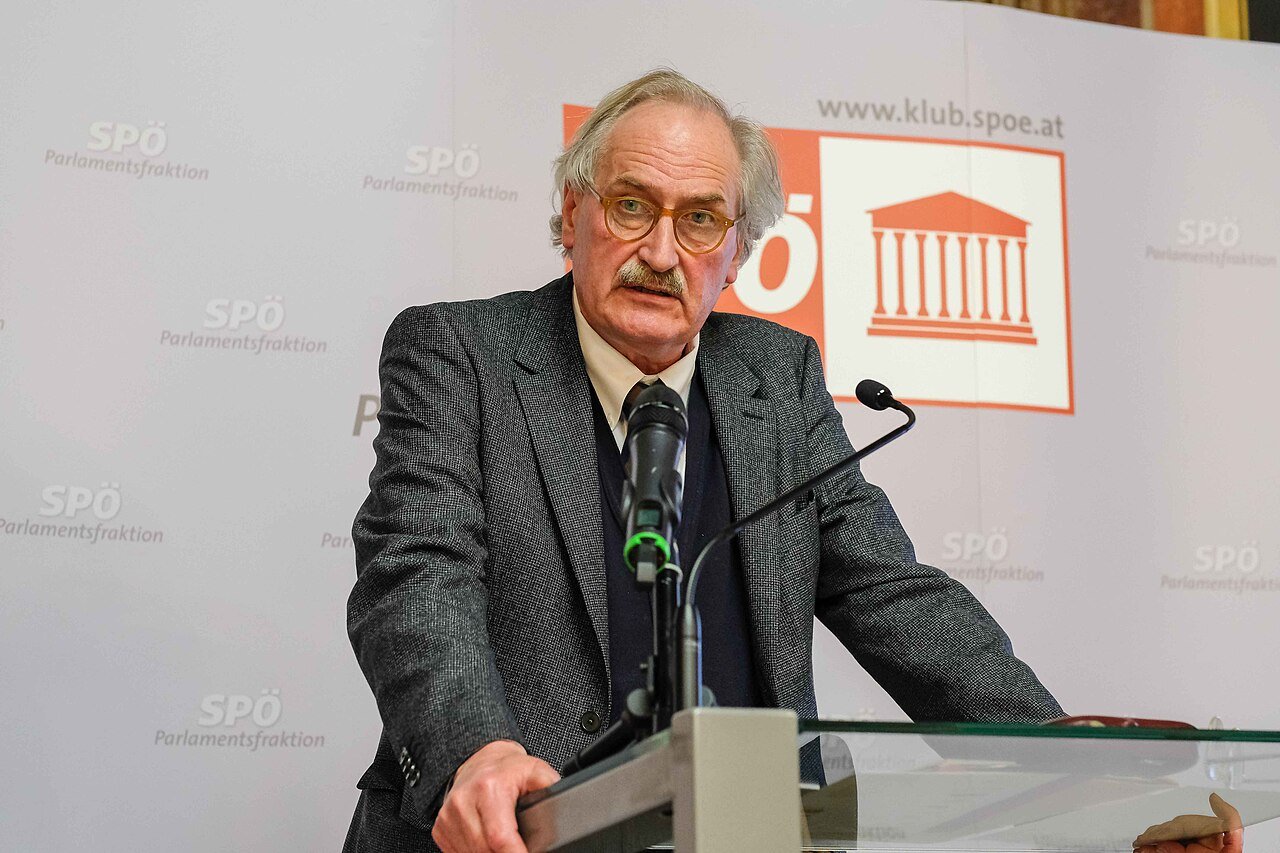 Axel Honneth. Credits.