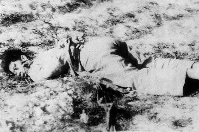 A victim shot during the 228 Incident. Credits.