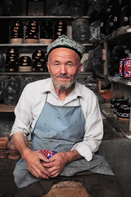 Another “extremist”? A Uyghur Doppa maker in Kashgar. Credits.