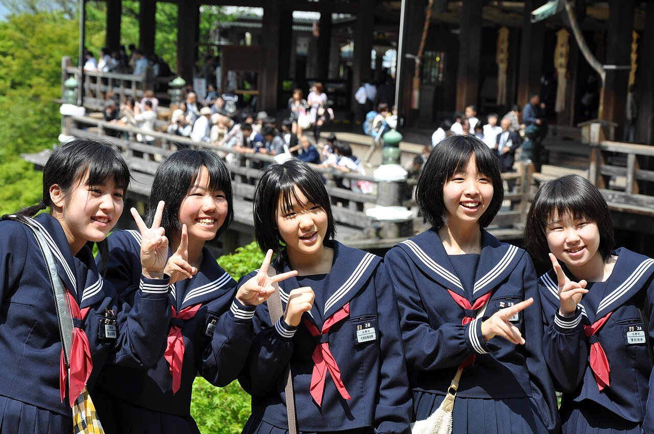 Japanese schoolchildren. Credits.
