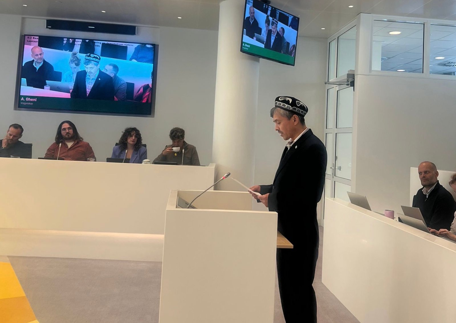 The author testifying during the parliamentary session at The Hague City Council
