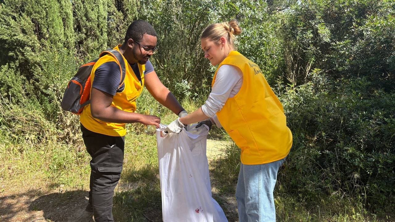 The underreported good works of Shincheonji in France: cleaning public parks.&nbsp;