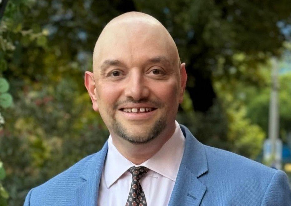 Attila Miklovicz.