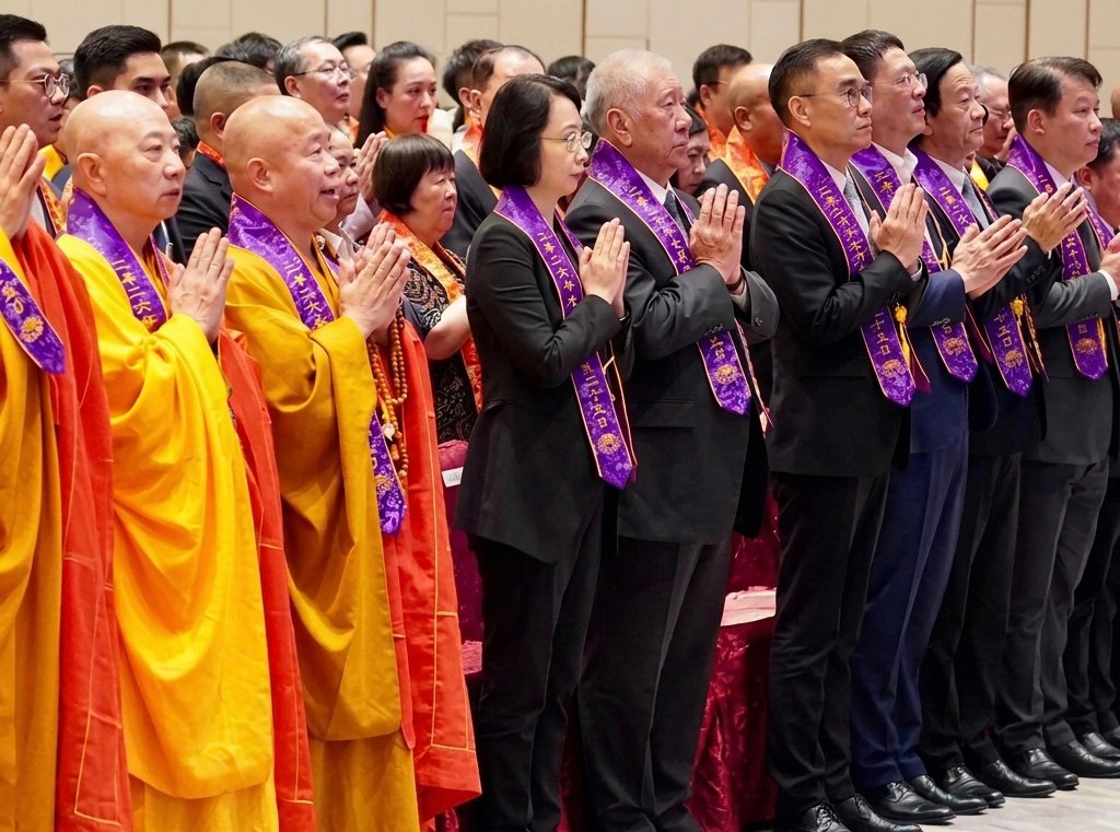 Participants to the Macau Summit. Screenshot.