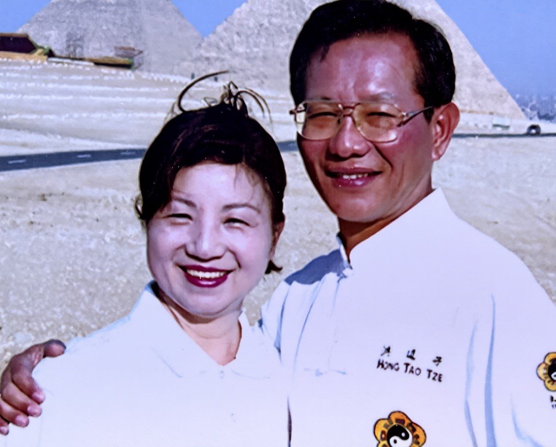 Dr. Hong with his late wife in Egypt. Both were unjustly detained in 1996 and declared not guilty by the Supreme Court in 2007.