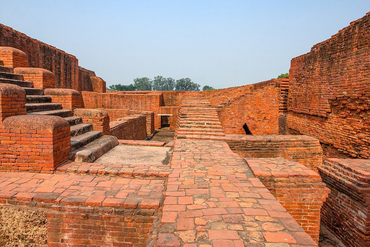 Ruins of the Mahāvihāra of Nalanda. Credits.