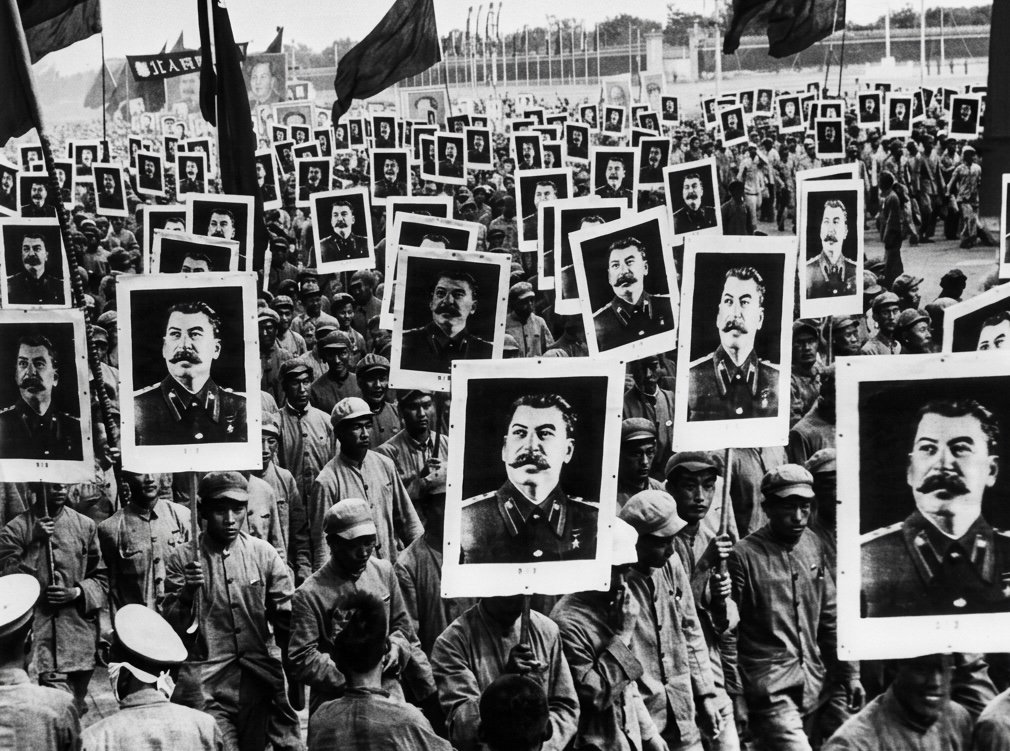 Early members of the CCP celebrating Stalin&rsquo;s birthday in 1949. Credits.