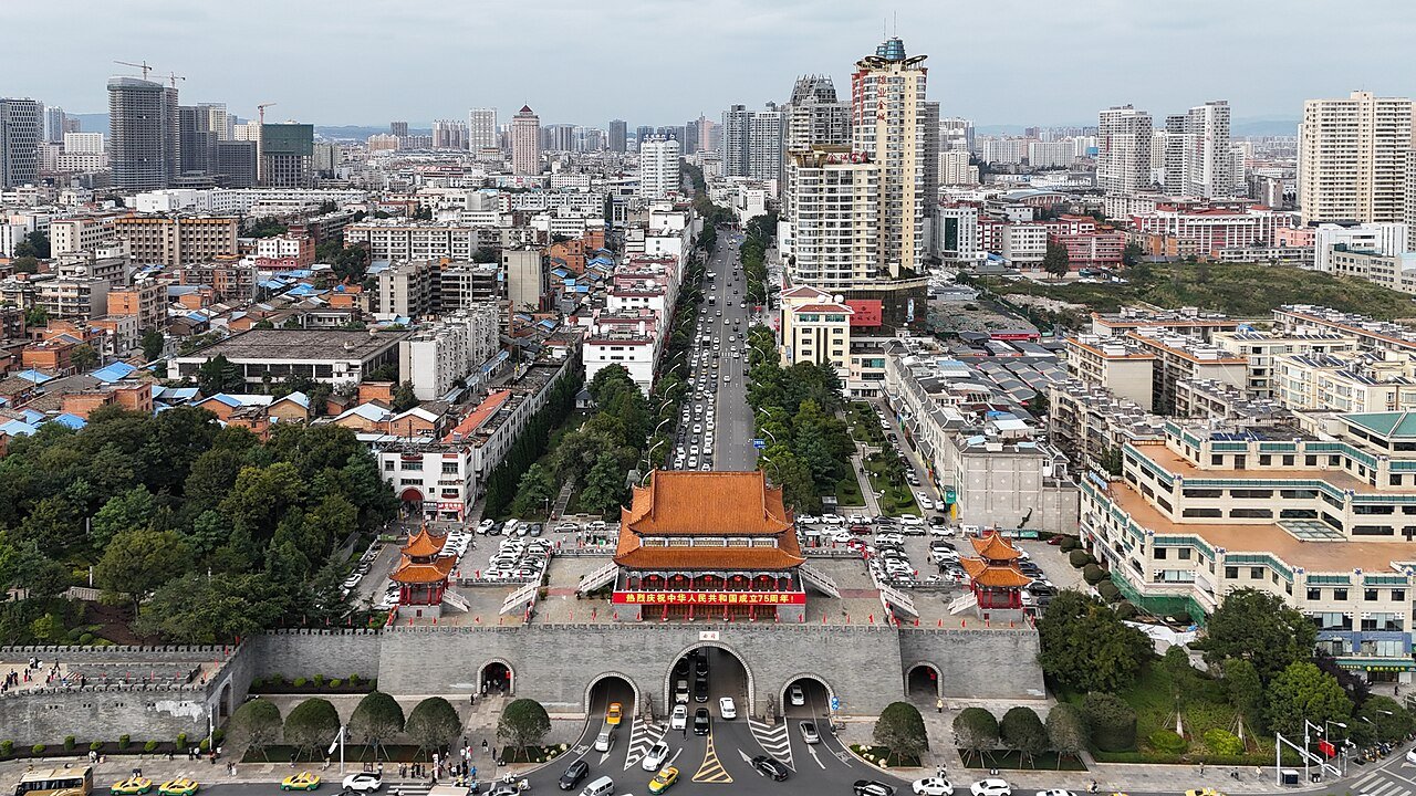 A view of Qujing, Yunnan. Credits.