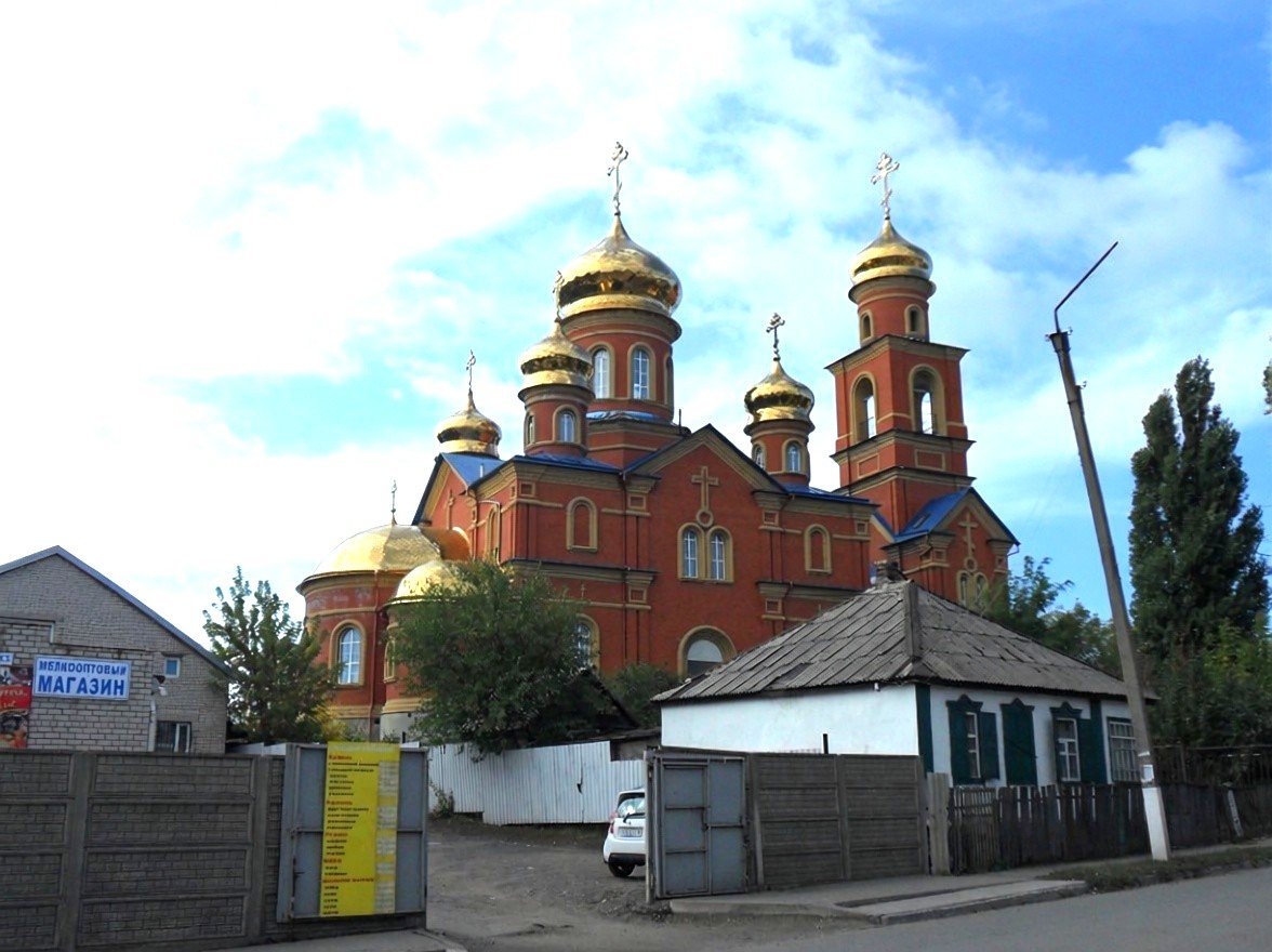 The Church of the Nativity of Christ in Antratsyt, Rovenky Diocese. Credits.