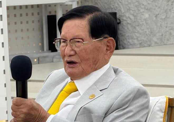  Chairman Lee Man-hee.
